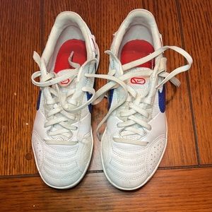 Nike Street Gato
